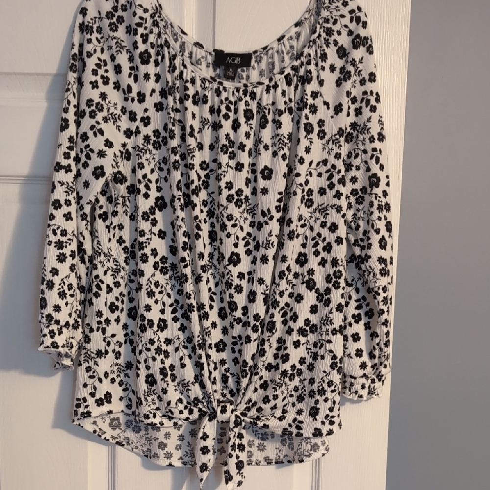 AGB Black and White Relaxed Tie Front Blouse